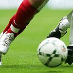 دليل تف كردن فوتباليست ها چيست؟