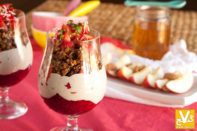 Berries-and-Cream-Parfait-with-Homemade-Coconut-Yogurt6