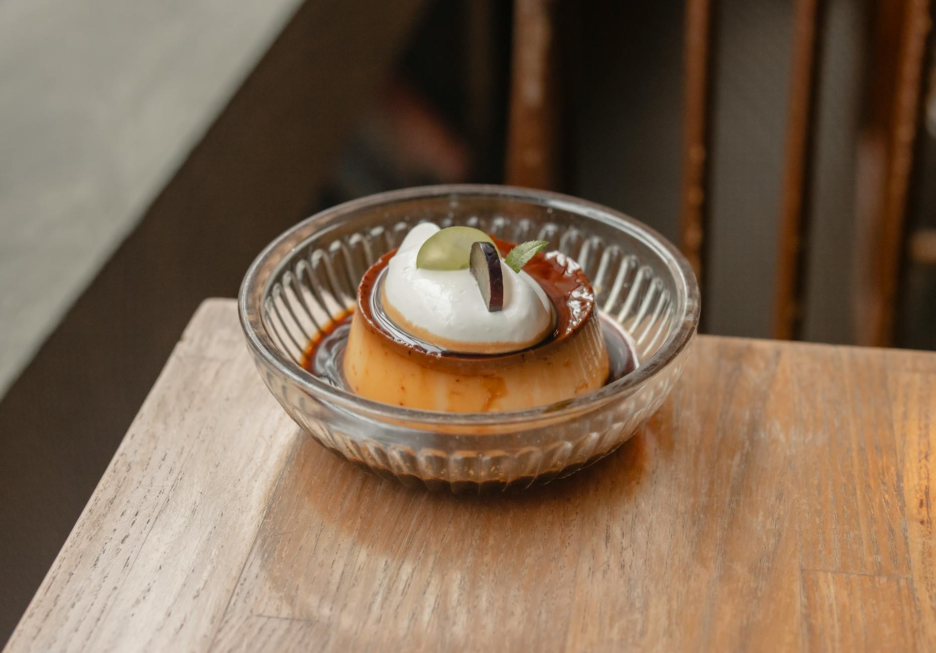 لایه کرم کاسترد لطیف در دسر مجلسی