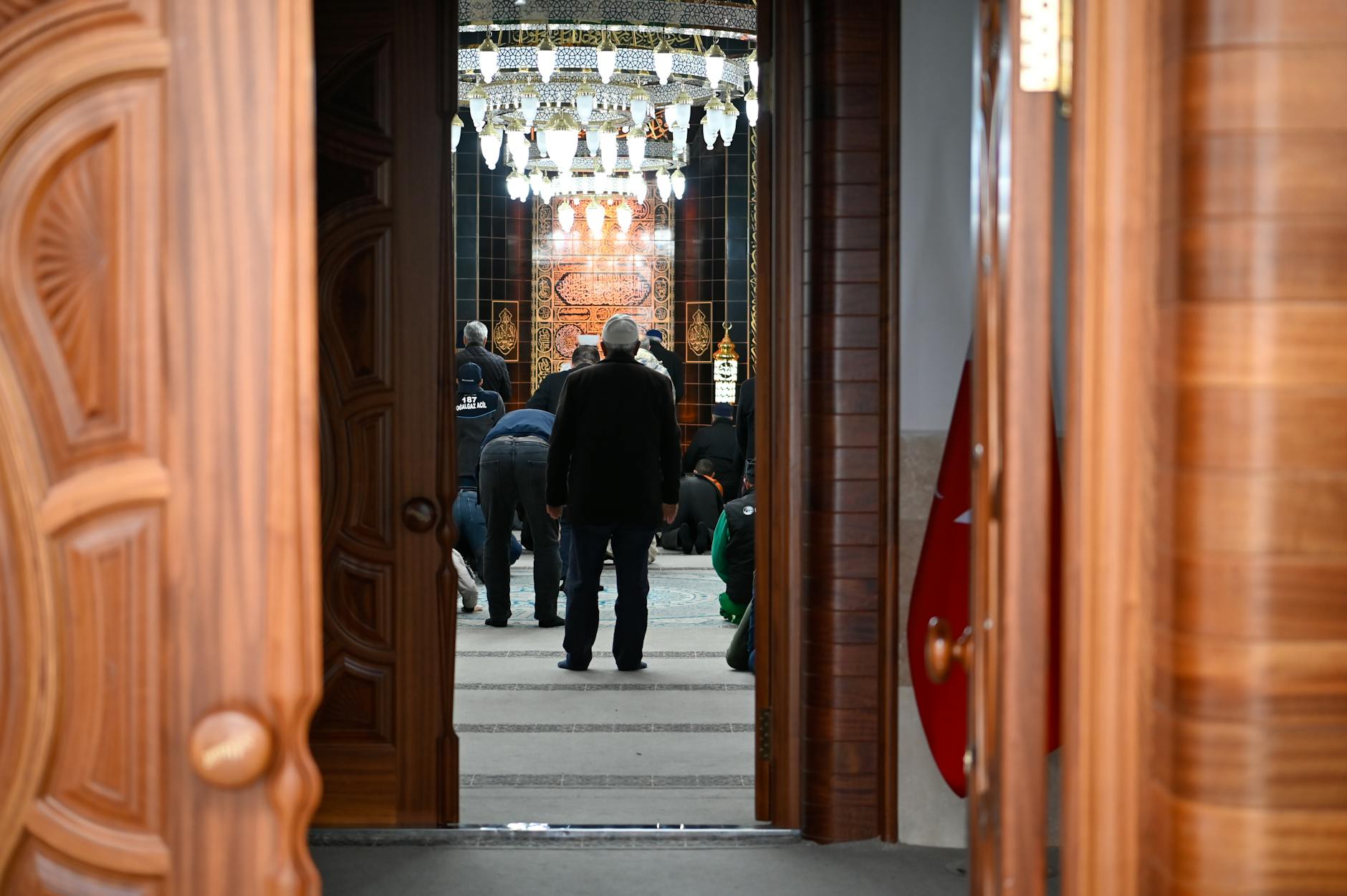 خواندن دعا هنگام خروج از خانه