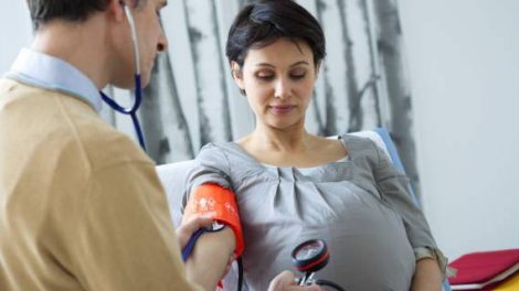 با فشار خون بارداری چه کنیم