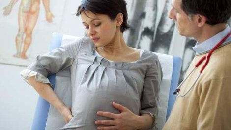 5 راه مقابله با کمردرد بارداری