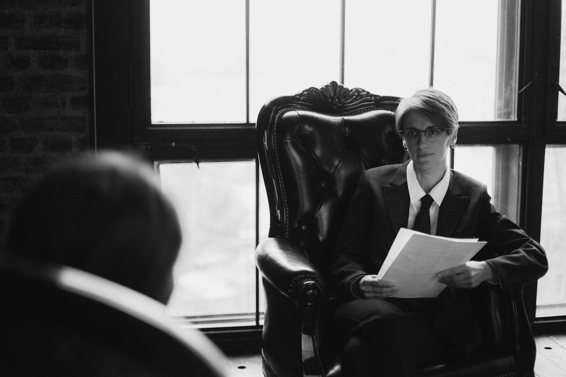 لباس مشکی در مصاحبه شغلی