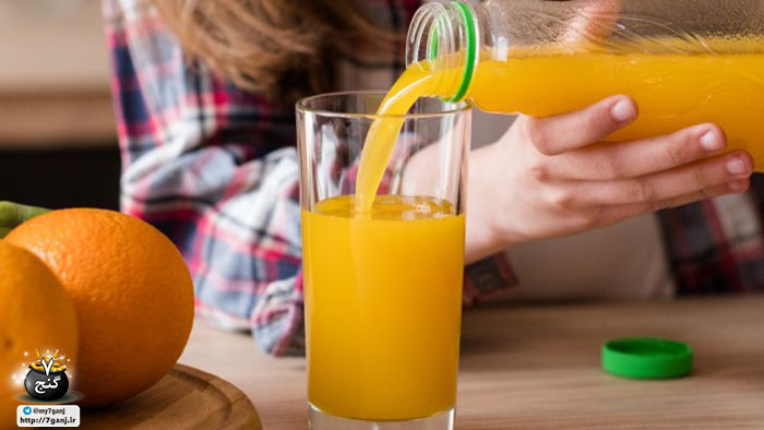 نوشیدن آب پرتقال