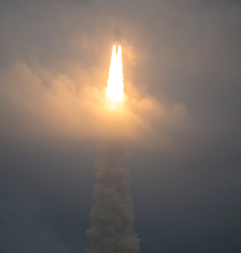 تلسکوپ فضایی جیمز وب ناسا در 25 دسامبر 2021 در ساعت 7:20 صبح به وقت شرق با موشک آریان 5 از فرودگاه فضایی اروپا در گویان فرانسه پرتاب شد.