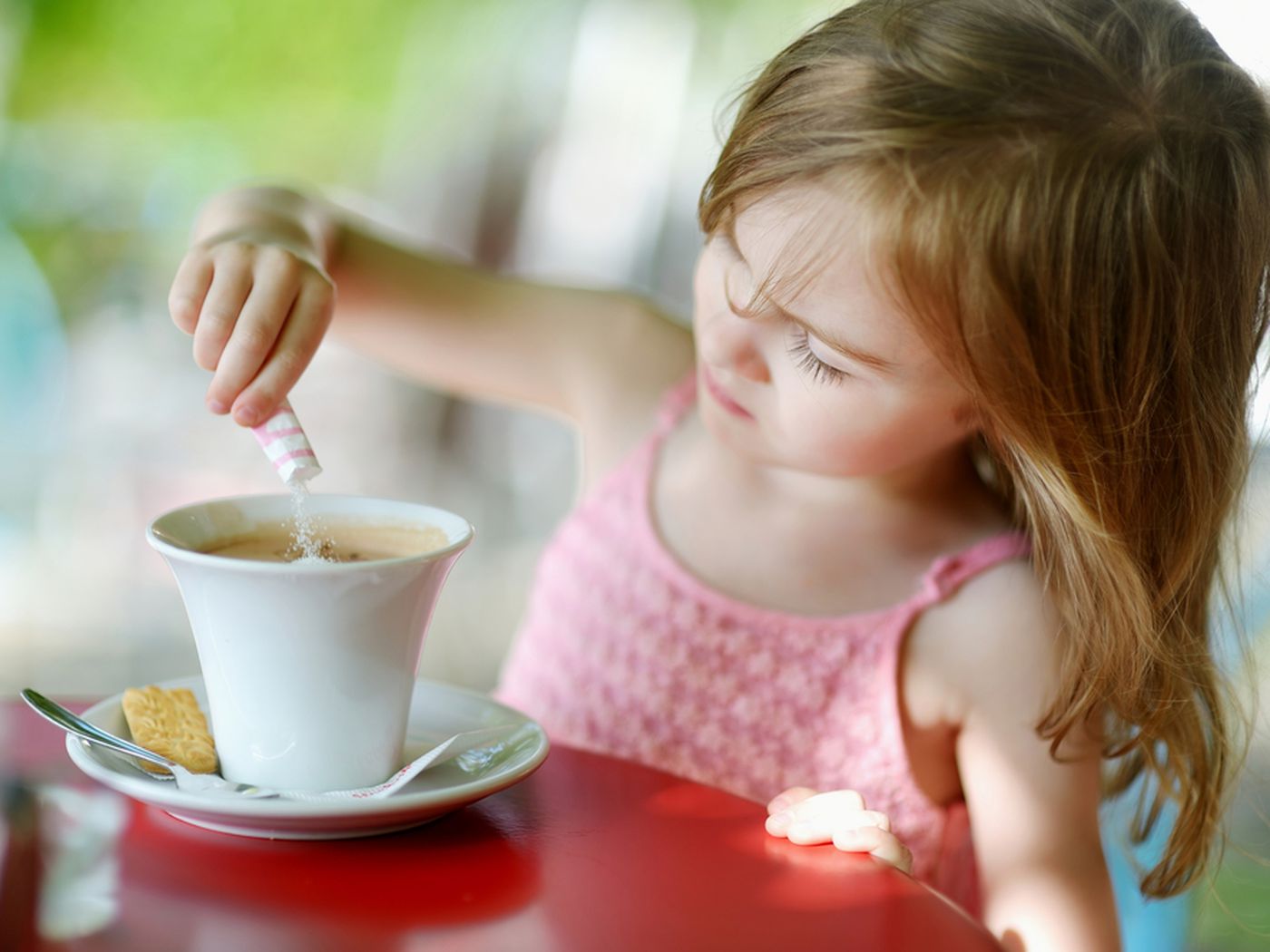 کودکان در چه سنی می توانند کافئین مصرف کنند؟