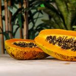 میوه‌های استوایی محبوب دنیا: طعم‌های بی‌نظیر و فواید تغذیه‌ای