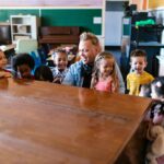 مهاجرت با فرزند؛ از مدرسه و زبان تا شوک فرهنگی کودک (همه چیزهایی که ای کاش زودتر می‌دانستی)