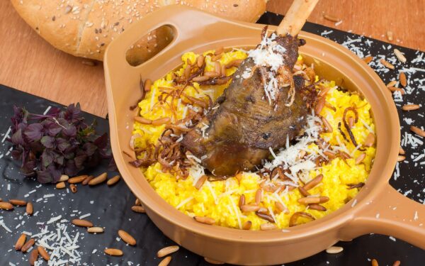طرز تهیه باقالی پلو با ماهیچه مجلسی و گوشت پنبه‌ای