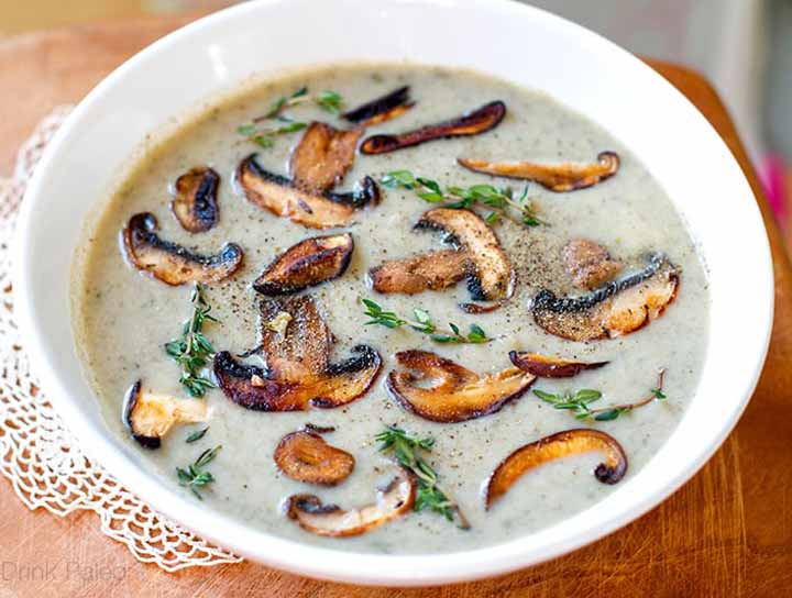 طرز تهیه سوپ قارچ با خامه؛ سوپی لذیذ برای مهمانی‌ها