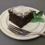 طرز تهیه کیک شکلاتی بدون شیر و تخم مرغ