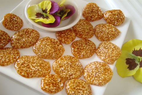 طرز تهیه سوهان کنجدی