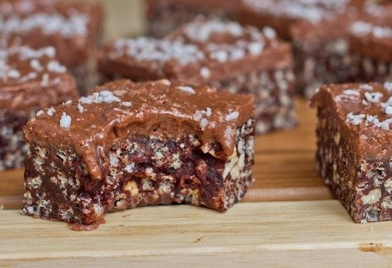 طرز تهیه حلوا آجیلی