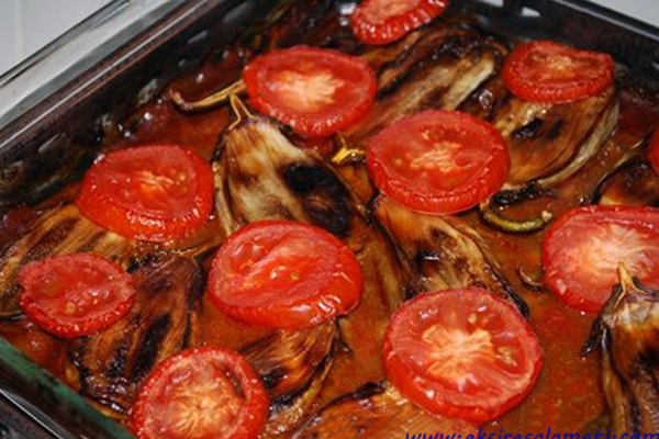 طرز تهیه گوجه بادمجان-  خورش گوجه بادمجان بدون گوشت ساده و خوشمزه