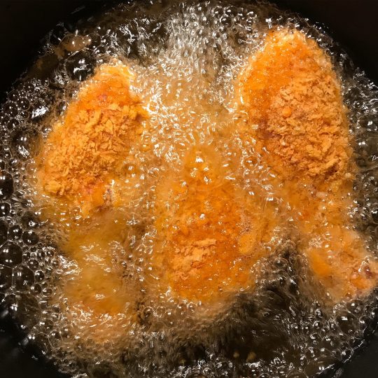 طرز تهیه ران مرغ سوخاری بدون پوست مرحله به مرحله