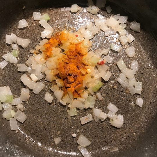 طرز تهیه روش  خوراک لوبیا سفید مرحله به مرحله