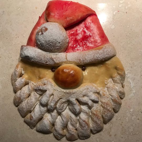 طرز تهیه نان بابانوئل