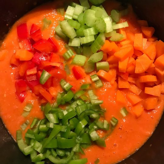 طرز تهیه خوراک لوبیا چیتی و سبزیجات مرحله به مرحله