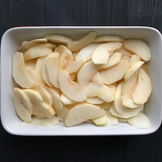 طرز تهیه دسر سیب برشته (اپل کریسپ) مرحله به مرحله