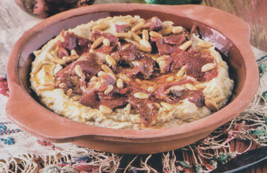 طرز تهیه حمص ژامبون و دانه کاج