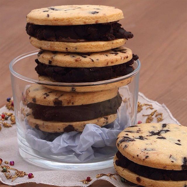 طرز تهیه بیسکوییت ساندویچ شکلاتی