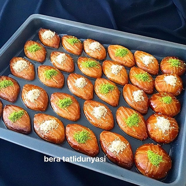 طرز تهیه شکر پاره با آرد ذرت