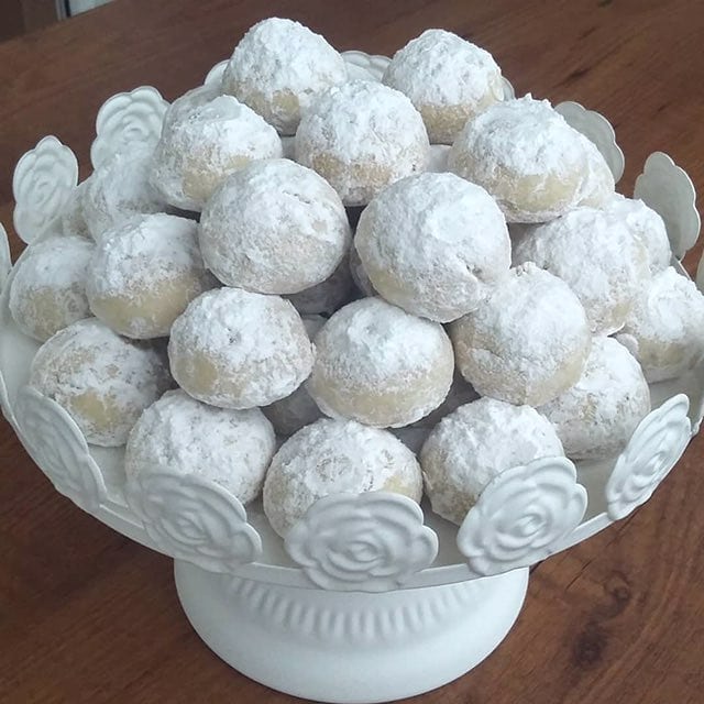 طرز تهیه قرابیه کنجدی گردویی