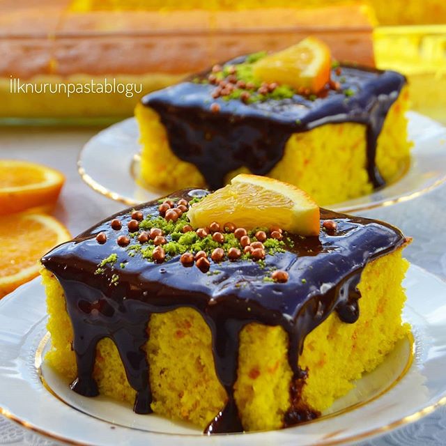 طرز تهیه کیک پرتقالی با سس شکلاتی