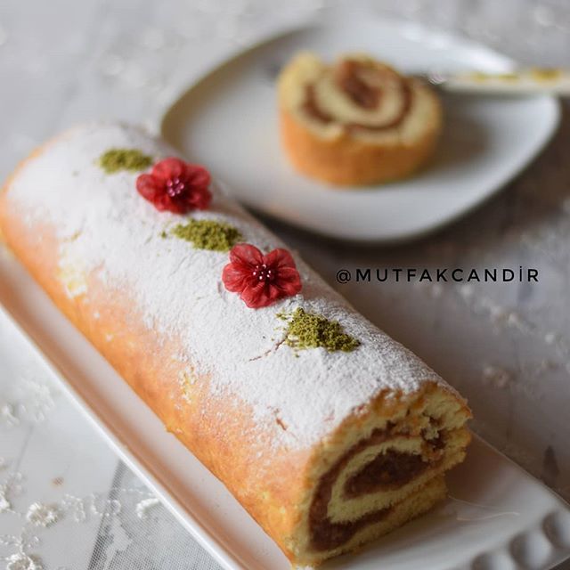 طرز تهیه کیک رولی سیب