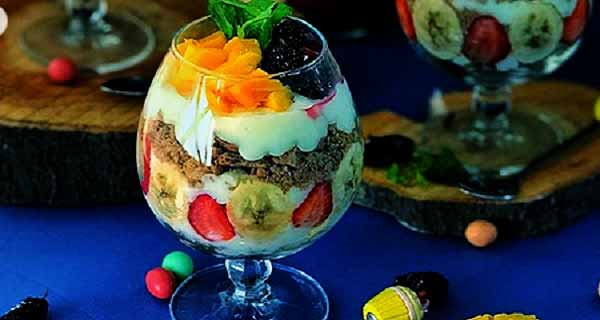 طرز تهیه دسر لیوانی ویکتوریا