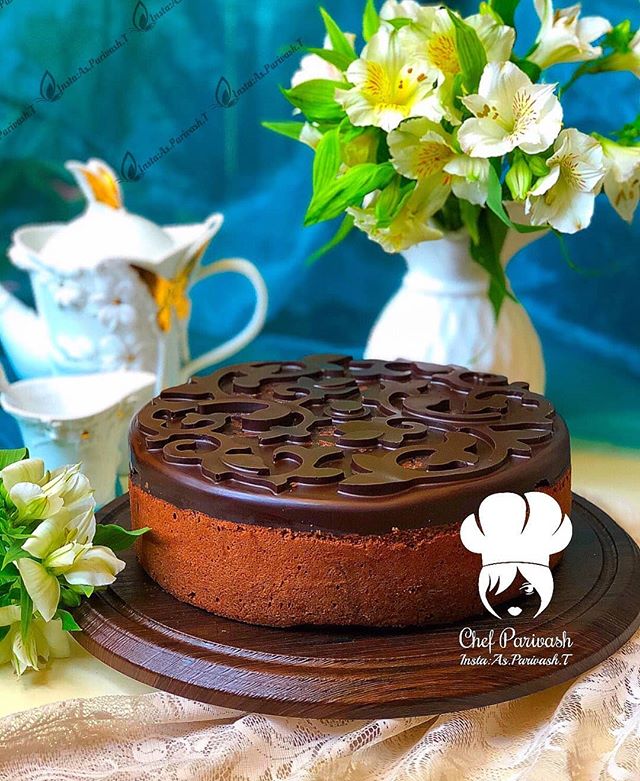 طرز تهیه کیک اسفنجی فوق العاده خوشمزه با روکش شکلات